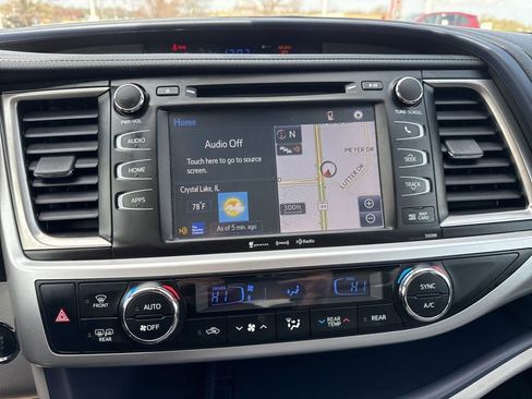 Used 2019 Toyota Highlander XLE image 15