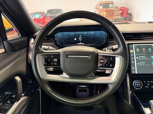 Used 2022 Land Rover Range Rover SE image 28