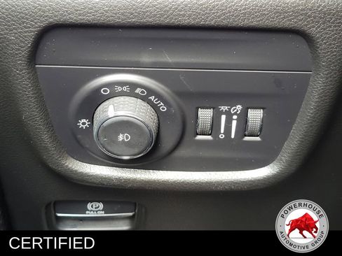 Used 2023 Jeep Grand Cherokee L Limited AWD/4WD image 30
