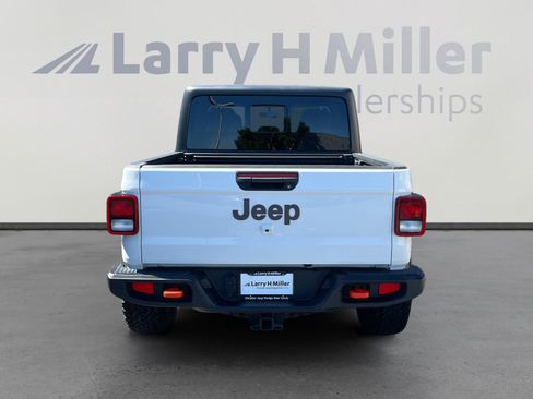 Used 2022 Jeep Gladiator Mojave w/ Cold Weather Group AWD/4WD image 4