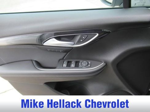 Used 2025 Buick Envision Preferred AWD/4WD image 14