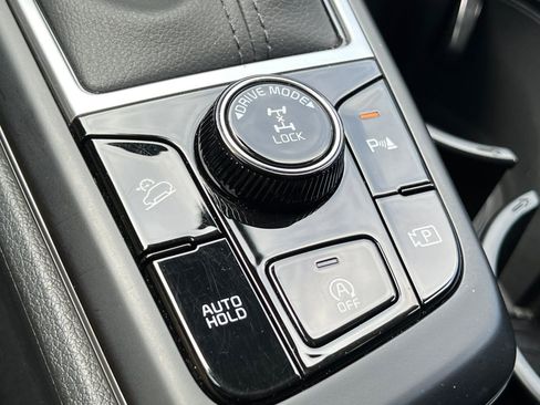 Used 2025 Kia Sportage LX image 31