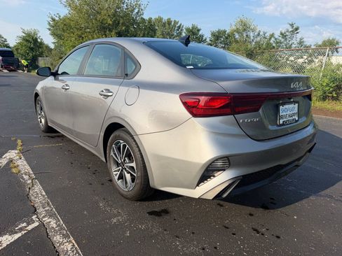 Used 2023 Kia Forte LXS FWD image 8