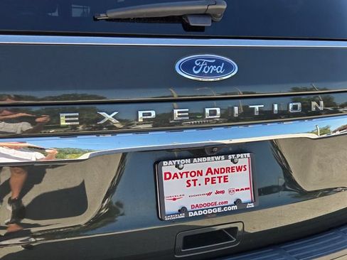 Used 2022 Ford Expedition King Ranch RWD image 12