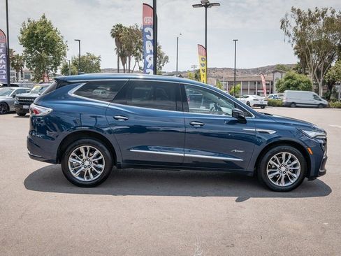 Used 2022 Buick Enclave Avenir w/ Avenir Technology Package image 6