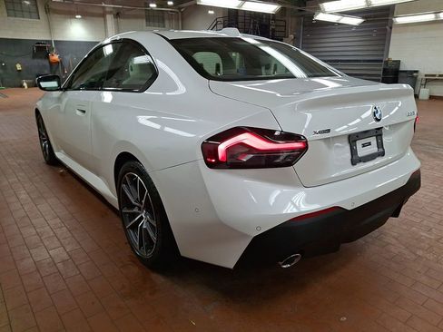 Used 2025 BMW 230i xDrive Coupe w/ Premium Package image 7