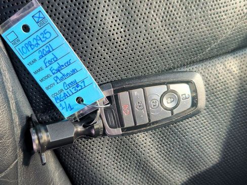 Used 2021 Ford Explorer Platinum w/ Equipment Group 601A image 30