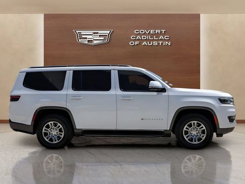 Used 2022 Jeep Wagoneer Series I w/ Convenience Group I RWD image 5