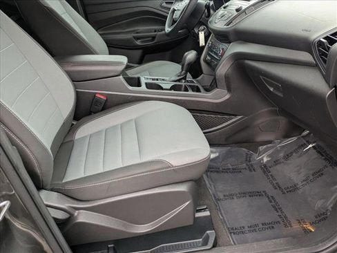 Used 2017 Ford Escape S image 17