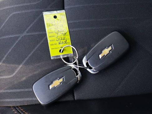 Used 2019 Chevrolet Trax LT w/ LT Convenience Package FWD image 56