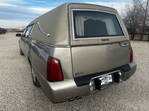 Used 2003 Cadillac De Ville Hearse image 8