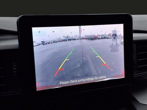 Used 2020 Ford Explorer XLT w/ Comfort Package image 9