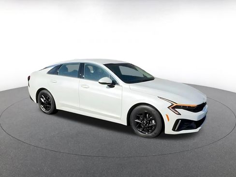 Used 2025 Kia K5 LXS image 2