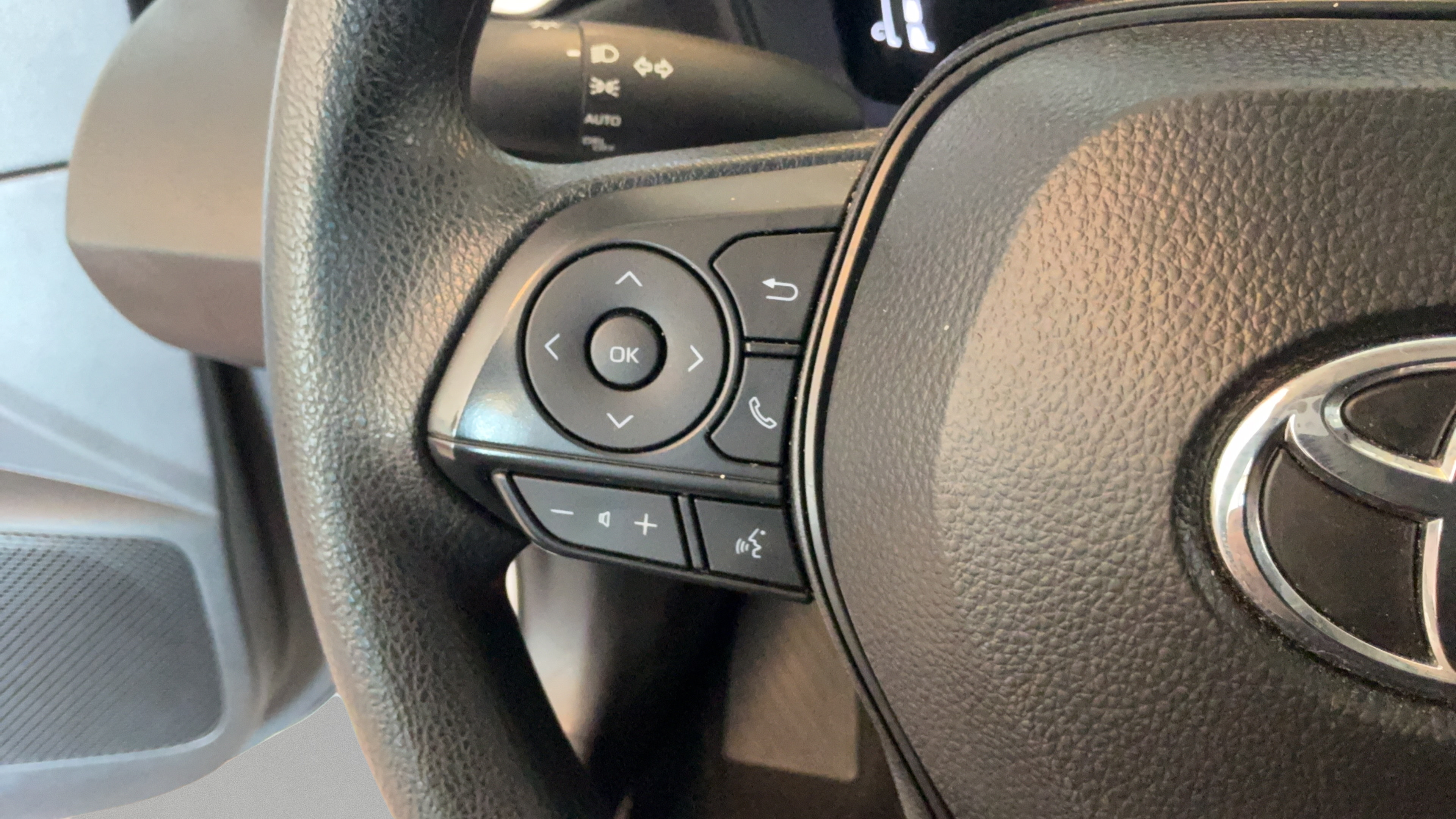 Certified 2026 Toyota Corolla LE FWD image 15