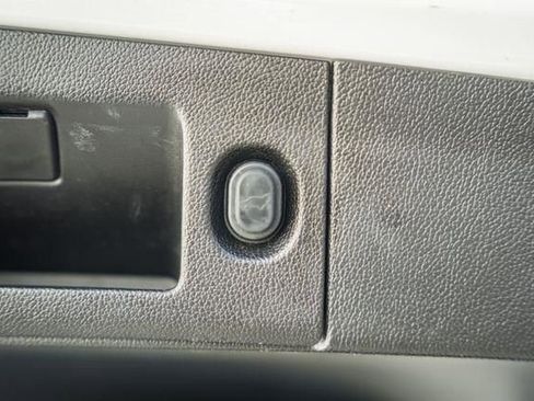 Used 2016 GMC Yukon SLT w/ Open Road Package image 10