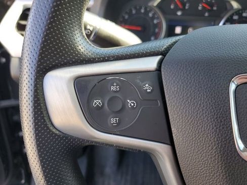 Used 2023 GMC Acadia SLE w/ Driver Convenience Package image 26