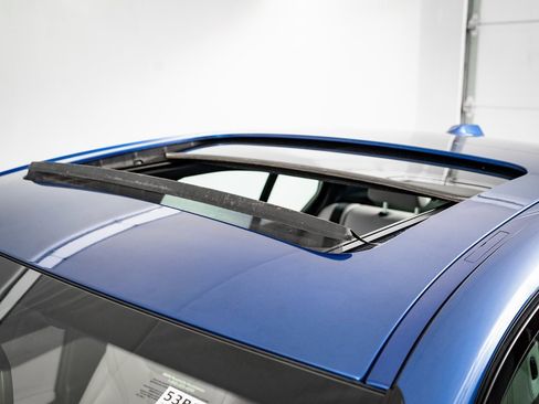 Used 2023 BMW 330i xDrive Sedan w/ M Sport Package image 13