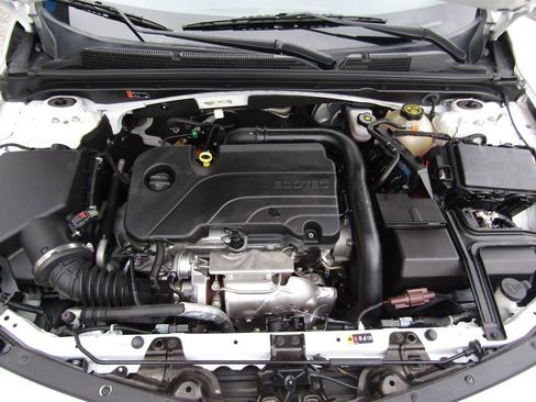 Used 2022 Chevrolet Malibu LT image 25