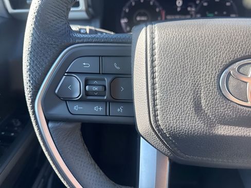 Used 2024 Toyota Tacoma TRD Off-Road image 14