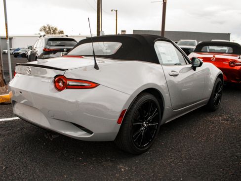 New 2026 MAZDA MX-5 Miata Club w/ Weather Package RWD image 7