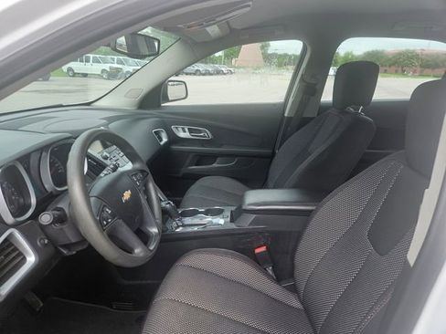 Used 2017 Chevrolet Equinox LS AWD/4WD image 9