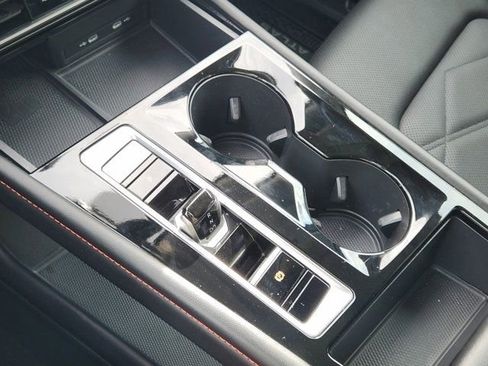 Used 2024 Volkswagen Atlas Peak Edition SEL image 23