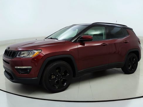 Used 2021 Jeep Compass Latitude w/ Sun and Sound Group FWD image 3