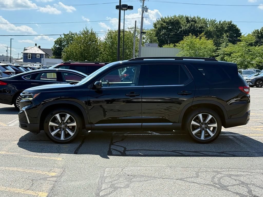 Used 2023 Honda Pilot Touring image 2