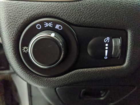 Used 2016 Jeep Cherokee Sport w/ Trailer Tow Group FWD image 13
