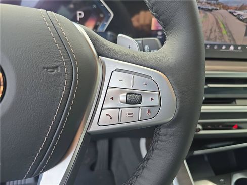 Used 2026 BMW X7 xDrive40i AWD/4WD image 31