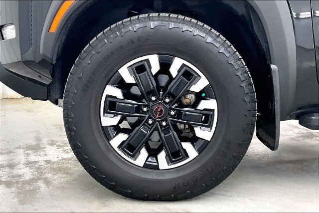 Used 2023 Nissan Frontier PRO-4X w/ Technology Package AWD/4WD image 10