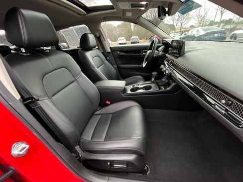 Certified 2024 Honda Civic Touring image 32