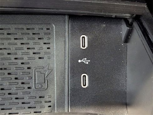 Used 2024 Mercedes-Benz Maybach GLS 600 4MATIC image 18