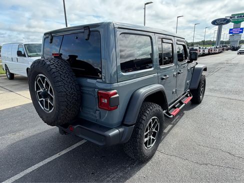 Used 2024 Jeep Wrangler Unlimited Rubicon w/ Technology Group AWD/4WD image 36