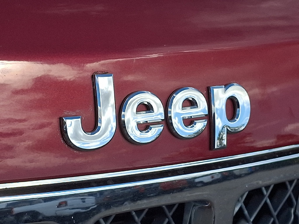 Used 2012 Jeep Grand Cherokee Overland AWD/4WD image 32