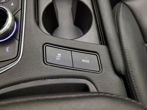 Used 2024 Cadillac XT5 Premium Luxury image 12