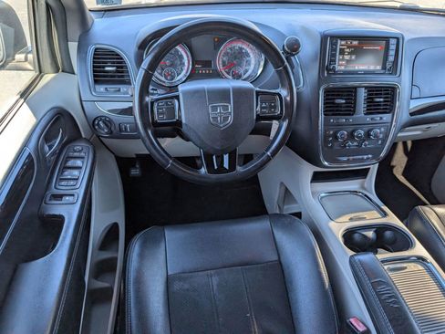 Used 2019 Dodge Grand Caravan SXT image 22
