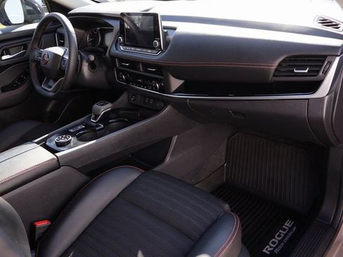 Used 2026 Nissan Rogue SV image 12