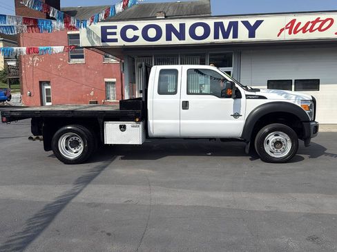 Used 2016 Ford F550 4x4 SuperCab Super Duty image 2