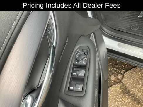 Used 2024 Cadillac XT6 Luxury w/ LPO, Floor Liner Package AWD/4WD image 8