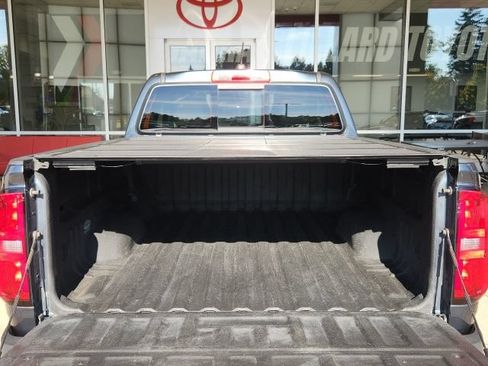 Used 2019 Chevrolet Colorado Z71 AWD/4WD image 13