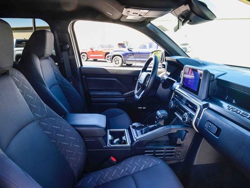 Certified 2025 Toyota Tacoma SR5 image 20