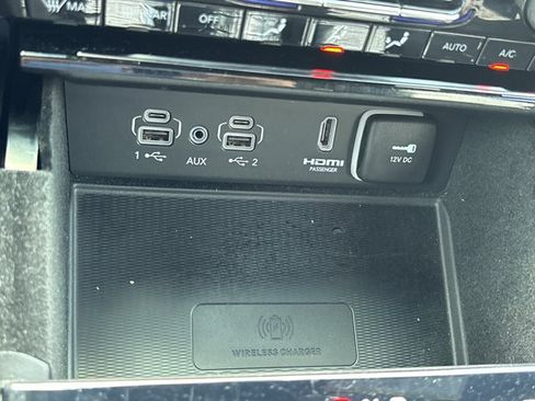 Used 2022 Jeep Grand Cherokee Overland w/ Adv Protech Group III AWD/4WD image 37