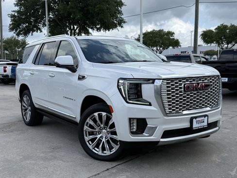 Used 2021 GMC Yukon Denali w/ Denali Premium Package RWD image 14