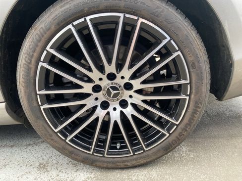 Used 2024 Mercedes-Benz C 300 4MATIC Sedan w/ Exclusive Trim Package image 5