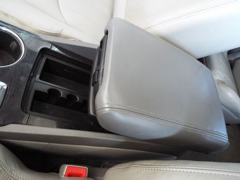 Used 2017 Buick Enclave Premium w/ Experience Buick Package image 32