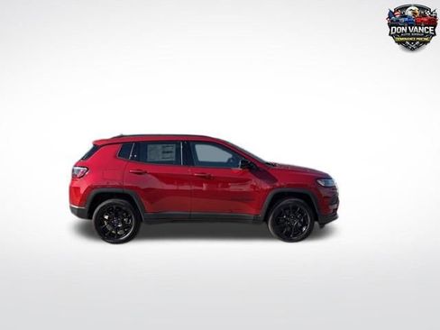 New 2026 Jeep Compass Latitude image 7