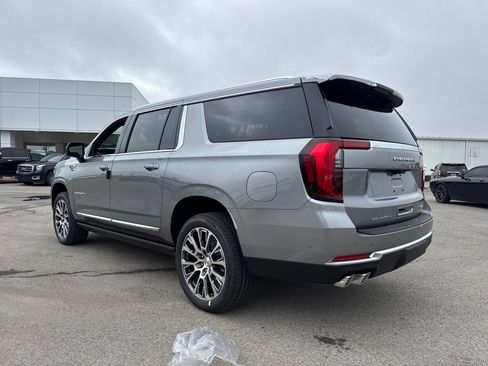 New 2026 GMC Yukon XL Denali w/ Denali Reserve Package AWD/4WD image 4