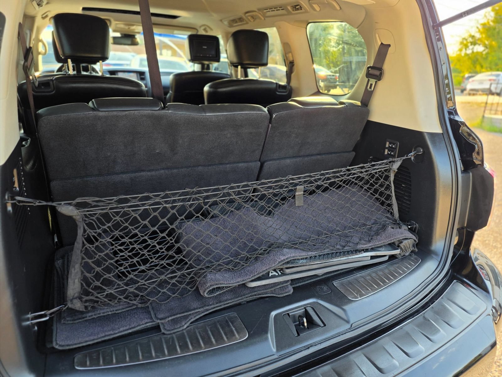 Used 2017 Nissan Armada Platinum w/ Captain Seat Package RWD image 18