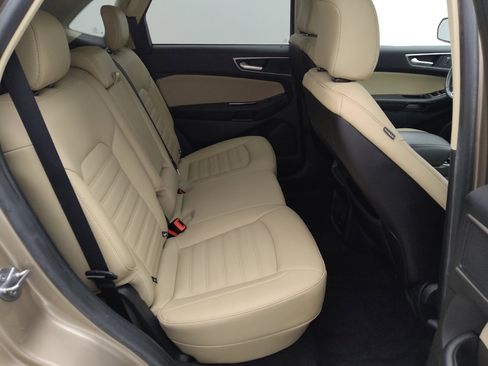 Used 2020 Ford Edge SEL w/ Convenience Package FWD image 19